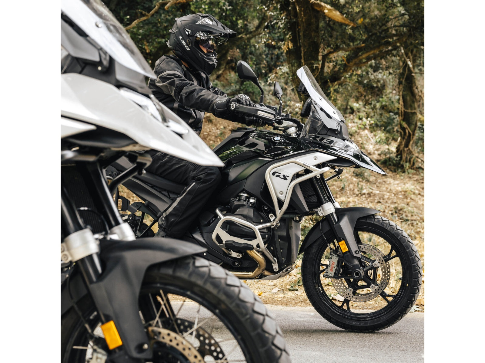 SHAD Lower Crash Bars - Silver for BMW R1300 GS Trophy (24-26) W0RG14SSL