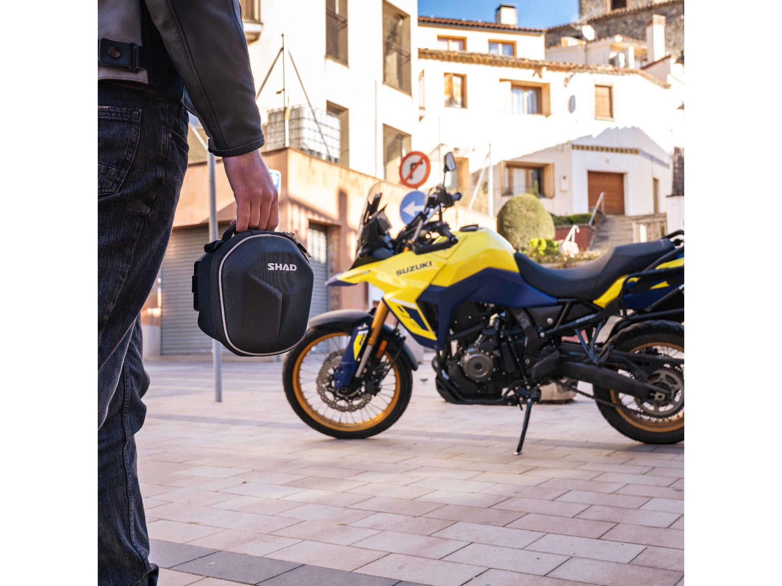 SHAD Motorcycle Click System Tank Bag E02C
